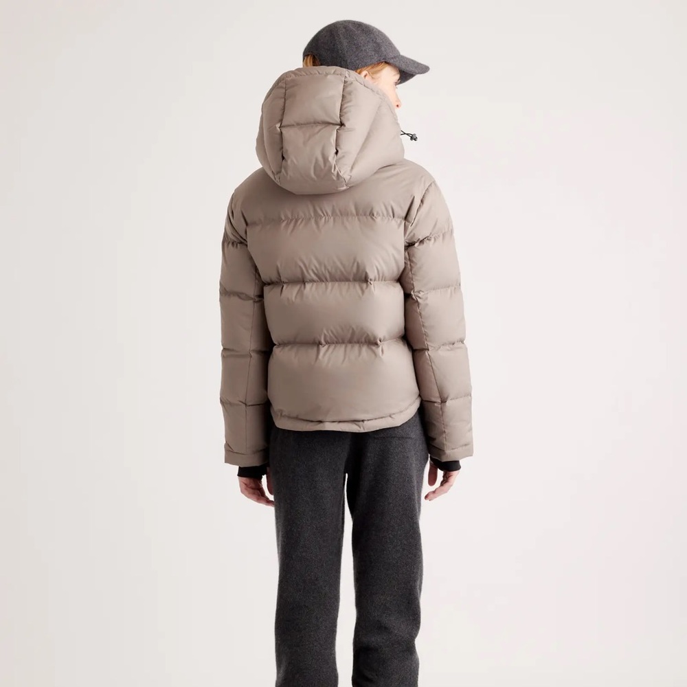 Quince Responsible Down Cropped Puffer Jacket, Stone Taupe sz XS | Brand New